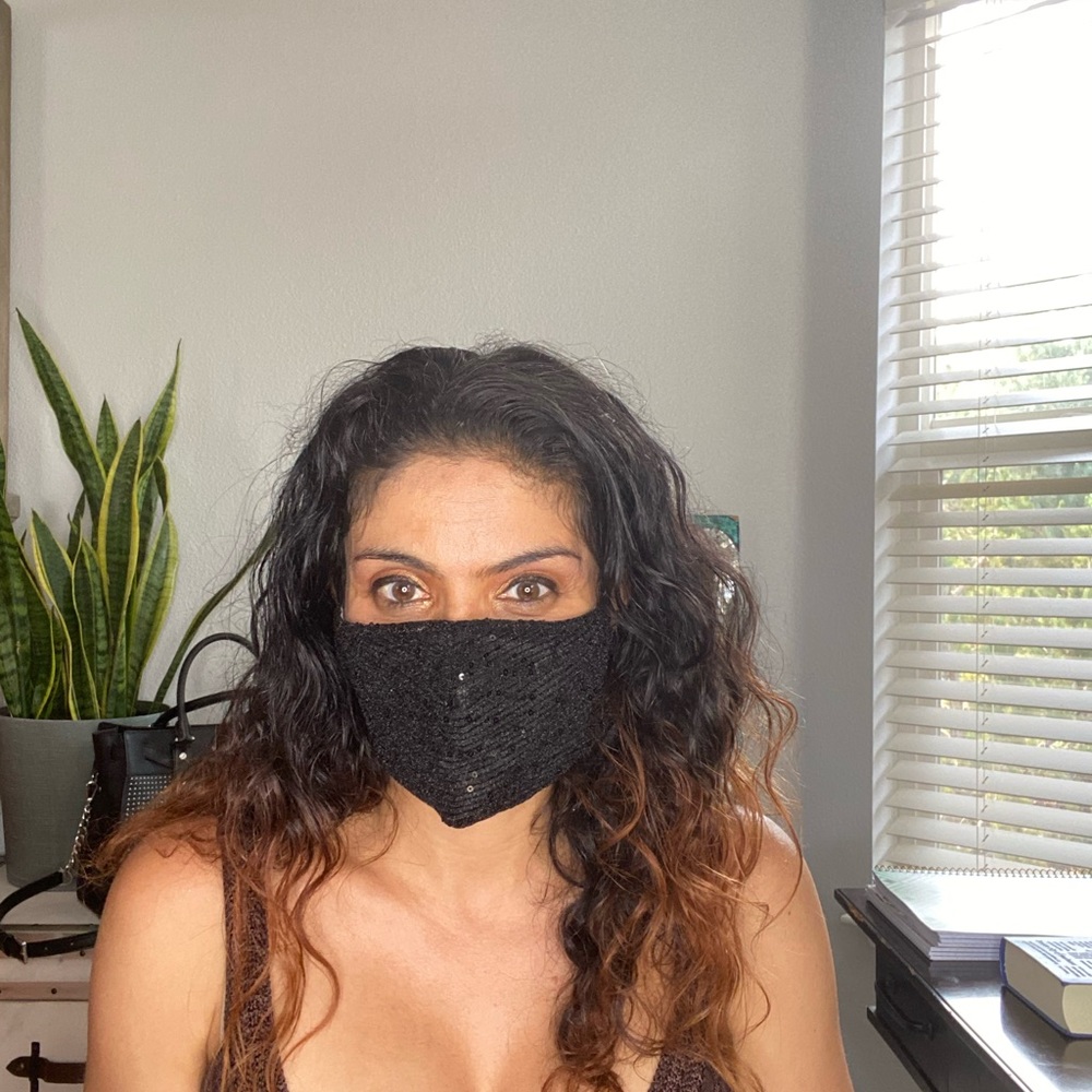 Black Sequin Mask - Picture 10 of 15